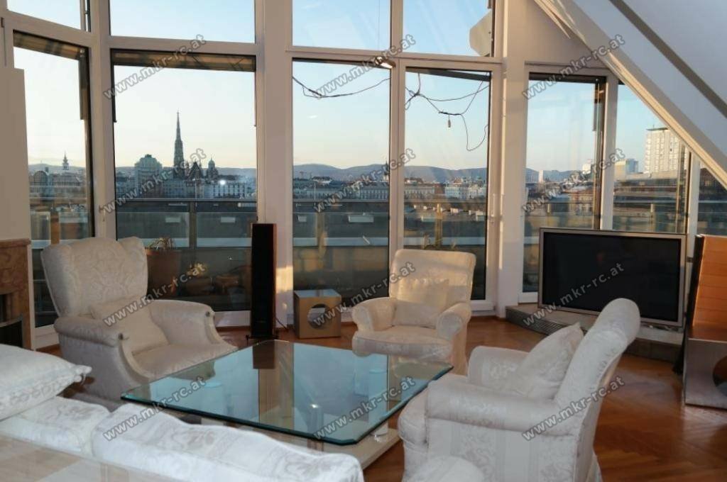 Top-ausgestattete DG Wohnung mit Blick zum Stephansdom im 3. Wienerbezirk Anlegerwohnung!