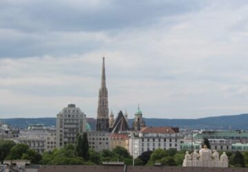 Top-ausgestattete DG Wohnung mit Blick zum Stephansdom im 3. Wienerbezirk Anlegerwohnung! 1